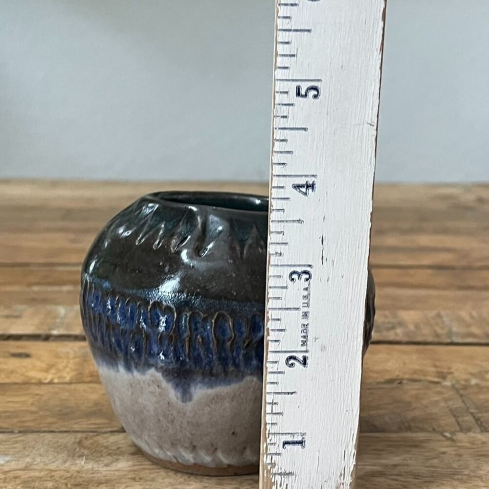 Small Stoneware Bud Vase Pot 3.5 in Tri-Tone Drip Glaze Textured Rim - Picture 6 of 8